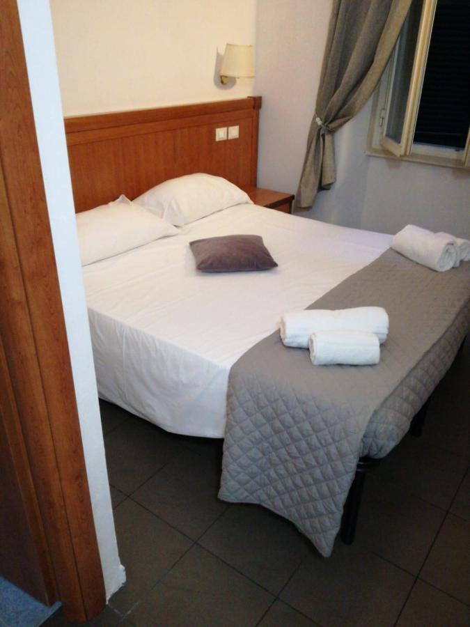 Roma Termini Tina Ya B&B Exteriör bild