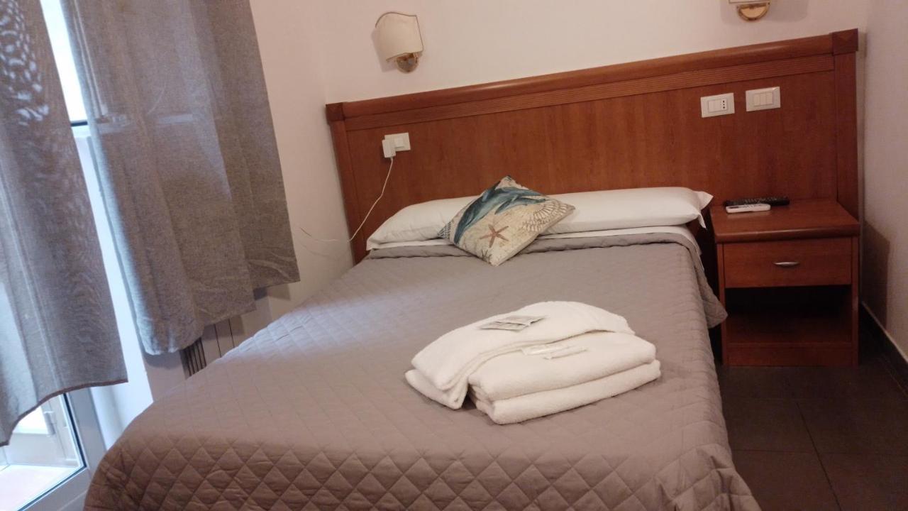 Roma Termini Tina Ya B&B Exteriör bild