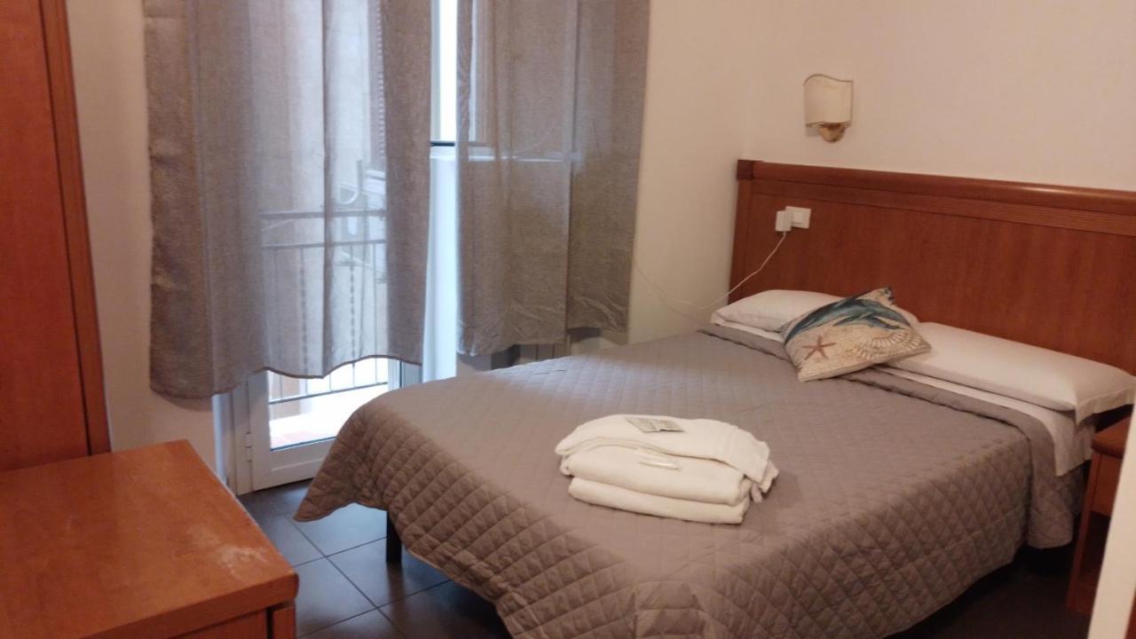Roma Termini Tina Ya B&B Exteriör bild